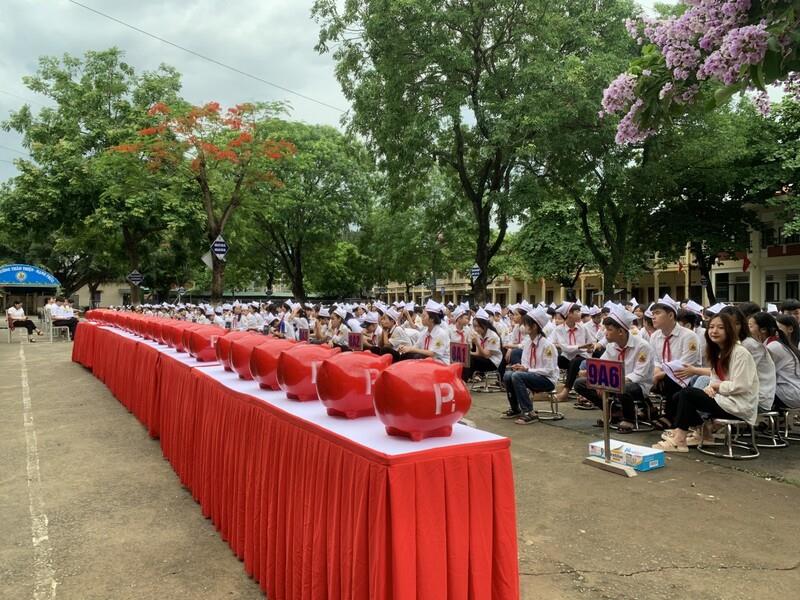Ngày hội "mổ lợn đất"